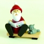 Mobile Preview: Ullrich Weihnachtsmann mit Zeitung und Katze